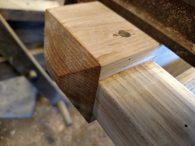 Top rail fit to post after cutting finishing top